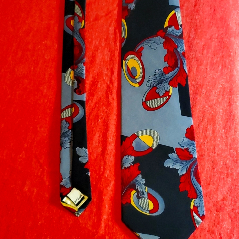 Serica tie